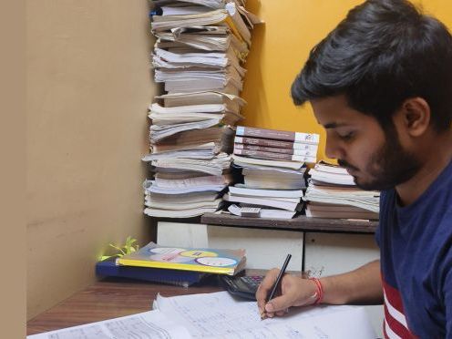 Tales of Struggle! Meet Aman Kumar, son of Kolkata 'washerman' who cracked CA Final Exam