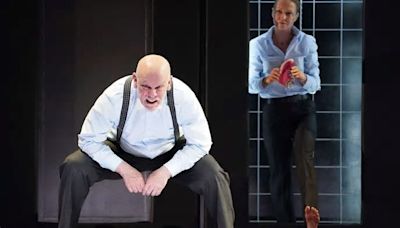 Theater Viel Jubel für John Malkovich am Hamburger Thalia Theater