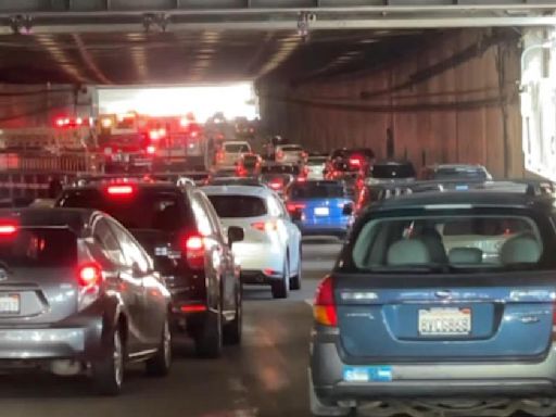 Injury crash on eastbound Bay Bridge snarls traffic out of San Francisco