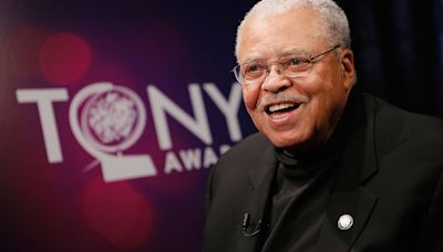 James Earl Jones, actor galardonado y voz de “Darth Vader”, muere a los 93 años