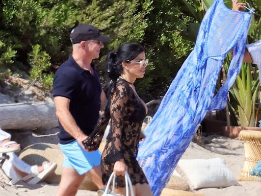 Jeff Bezos and Lauren Sanchez Hit Up by Sun Dress Merchant in Sardinia