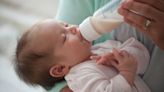 美國嬰兒配方奶粉短缺 父母被迫求助黑市
