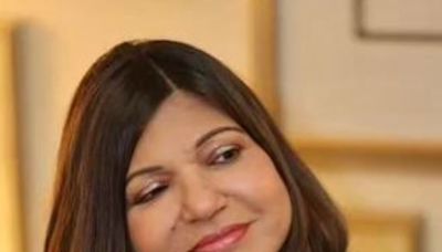 Alka Yagnik diagnosed with rare sensory neural nerve hearing loss, Ila Arun, Sonu Nigam wish speedy recovery