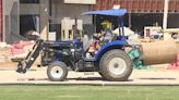 啟德青年運動場完成鋪草坪 首次採用「即鋪即用」技術可靈活更換 | am730