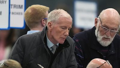 Gregory Campbell retains East Derry seat by narrow margin after recount