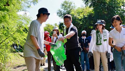 陳其邁早起赴漯底山自然公園淨山 響應淨零碳排 | 蕃新聞