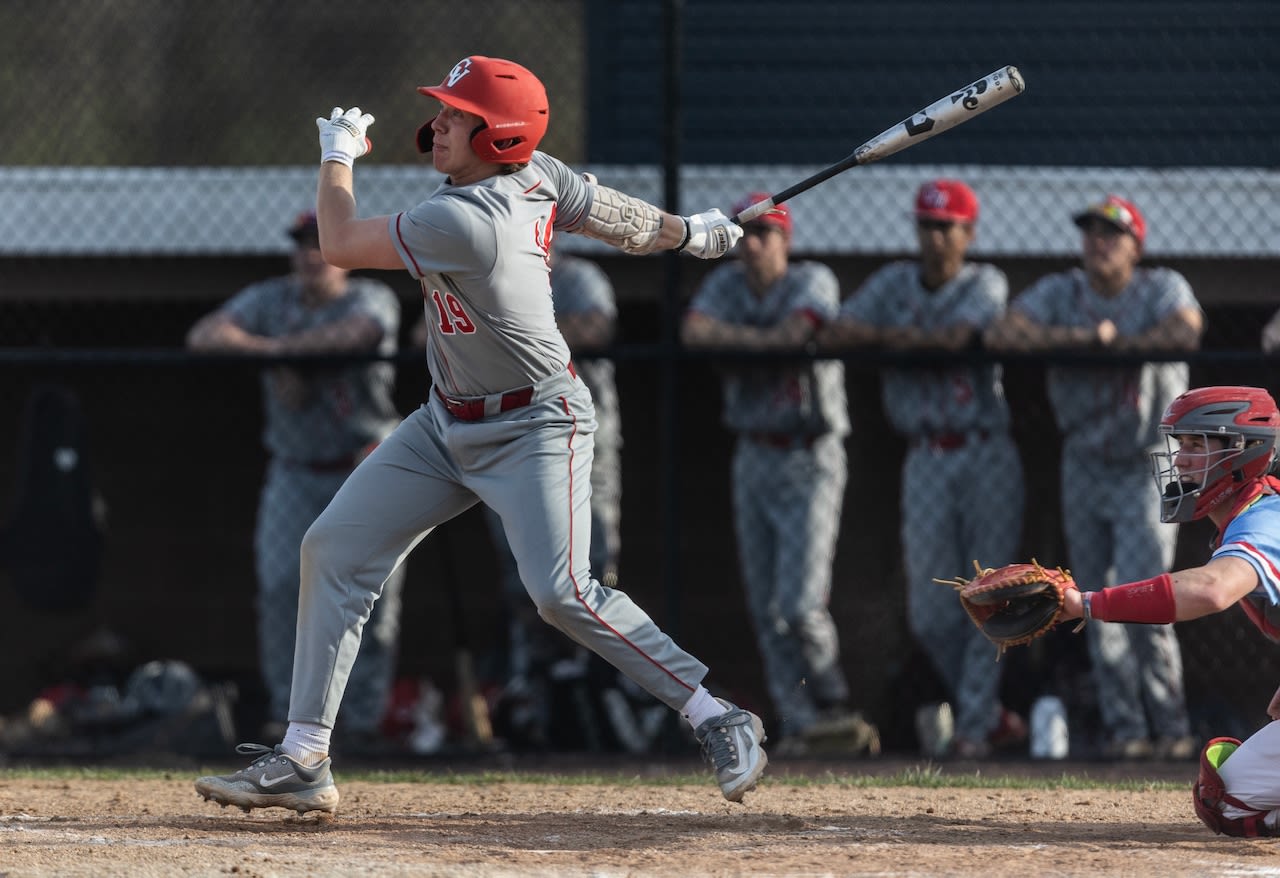 Kaden Schoenly, Eli Bryant lead Cumberland Valley past Ephrata