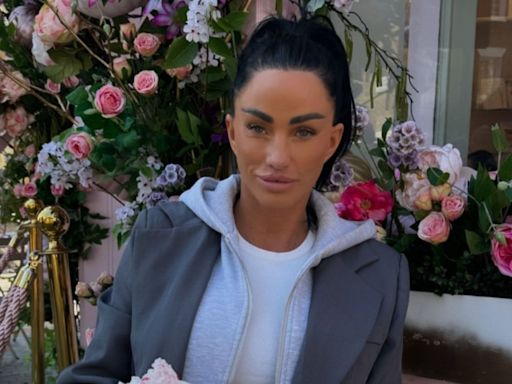 Katie Price fans spot worrying detail as she shows off her facelift