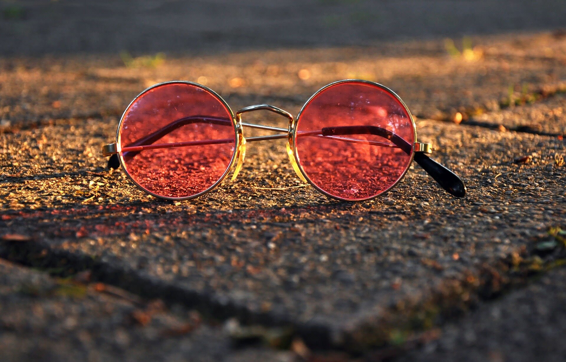 John Lennon wore contact lenses that kept on pinging out. Then he smoked pot and the rest is history