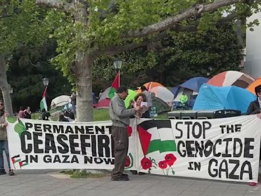 Estudiantes de UC Berkeley levantan sus voces contra la guerra en Gaza