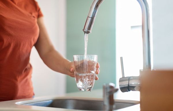 5 Ways Drinking Water May Help You Lose Weight