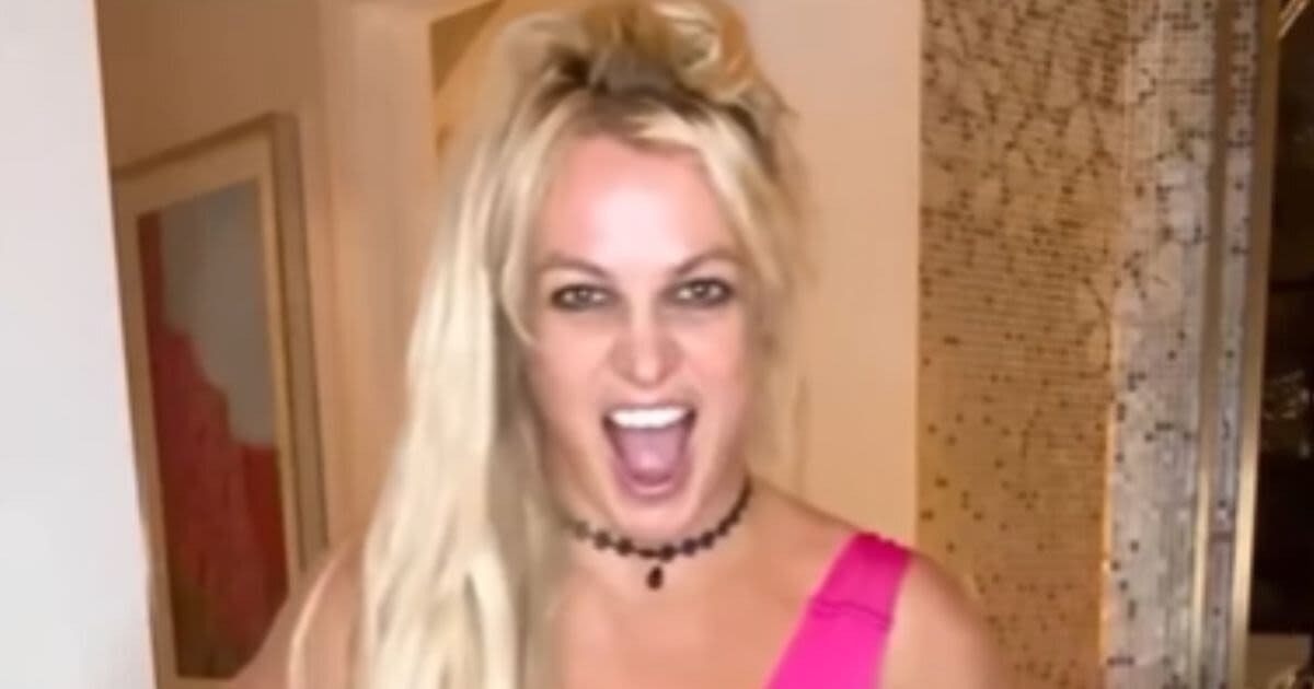 Britney Spears fans left with ‘so many questions’ as she draws UK landmark