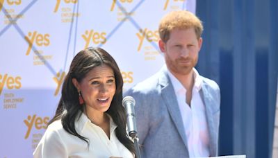 Harry and Meghan's 'embarrassing' blunder exposed reason Firm don't 'trust' them