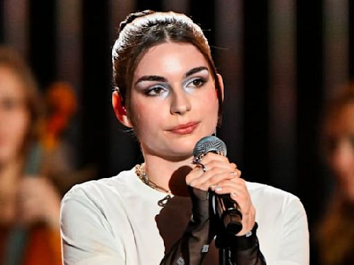 Solidays 2024: pourquoi la chanteuse Adèle Castillon a été huée par son public
