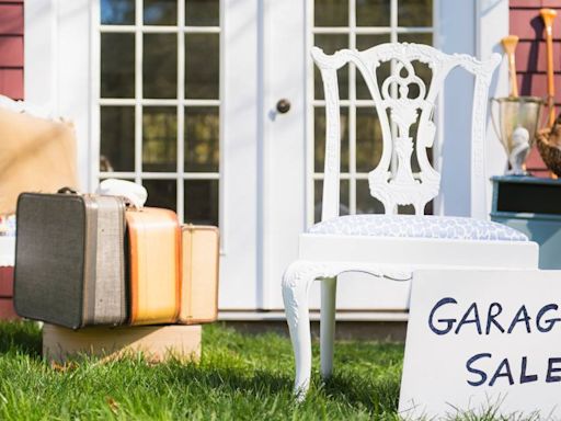 3 Key Garage Sale Tips For When You Need to Declutter + Want to Make Extra Cash