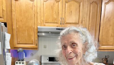 Two loaves at a time: Maggie DeVita keeps on keeping on - Gazette Journal