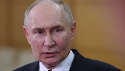 Putin 'assassination warning' as Russia threatens to 'explode with anger'