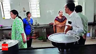 VMC inspects hostel food after 10 girls suffer food poisoning | Vadodara News - Times of India
