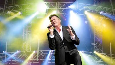 Tony Hadley, dagli Spandau Ballet alla carriera da solista: due concerti in Sicilia