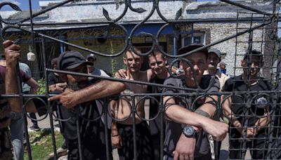 Ukraine is releasing thousands of prisoners so they can join the fight against Russia