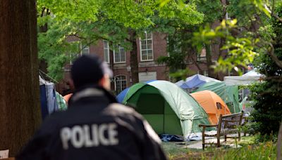 Estudiantes se atrincheran en sus protestas contra la guerra en universidades de Estados Unidos