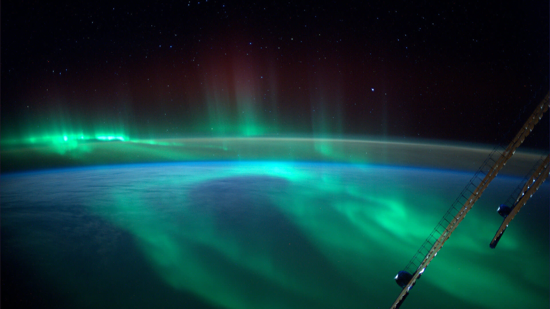 32 stunning photos of auroras seen from space