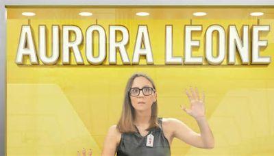 Aurora Leone torna a teatro con il nuovo spettacolo «Tutto Scontato», a Napoli il 15 dicembre