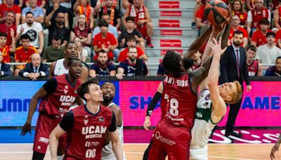 ACB Playoff. Unicaja completa la gesta en Murcia y fuerza el quinto partido