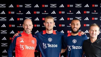 Oficial: De Ligt y Mazraoui ya son del Manchester United