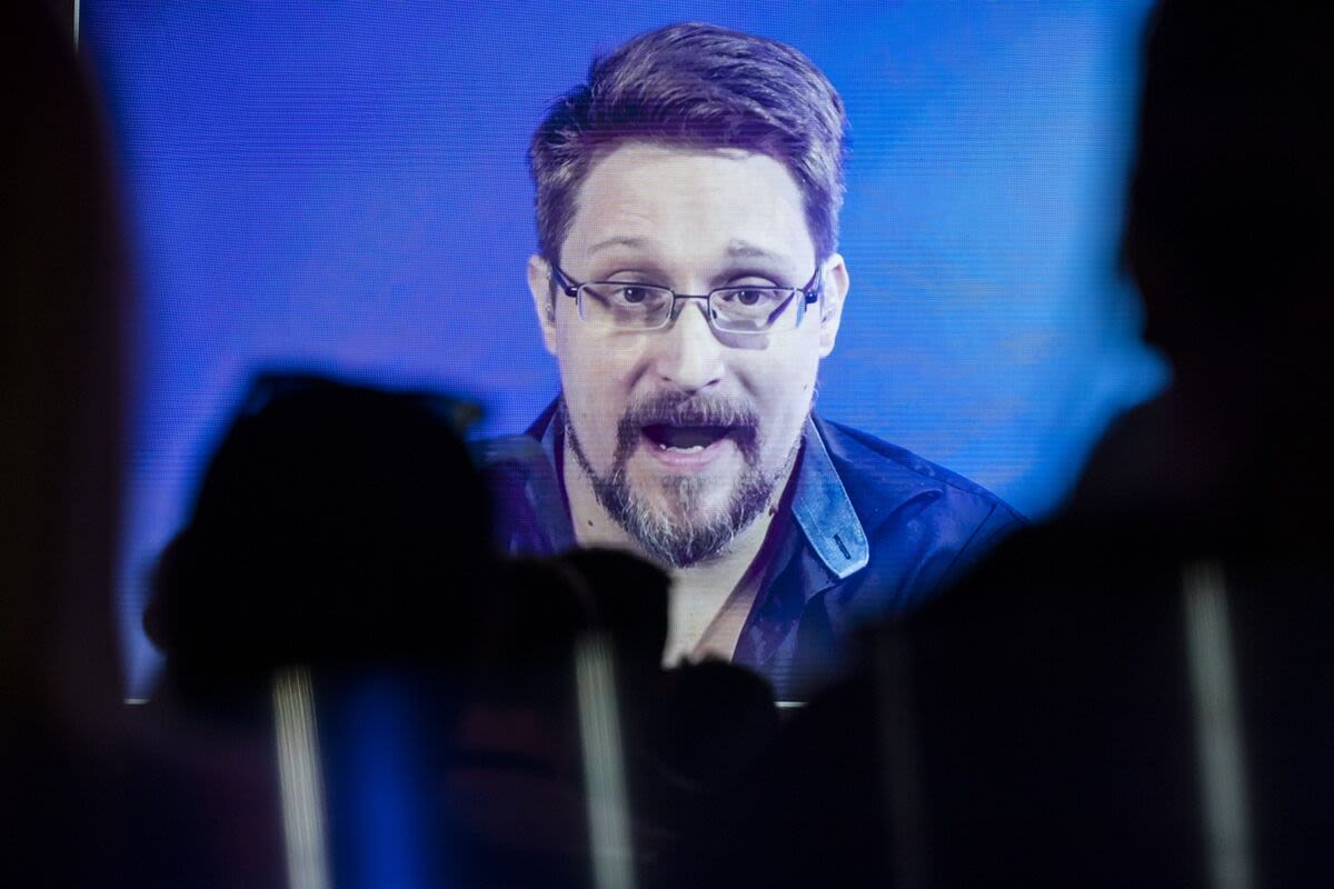 Snowden Calls Nations, Big Tech ‘Werewolves’ Seeking AI Control