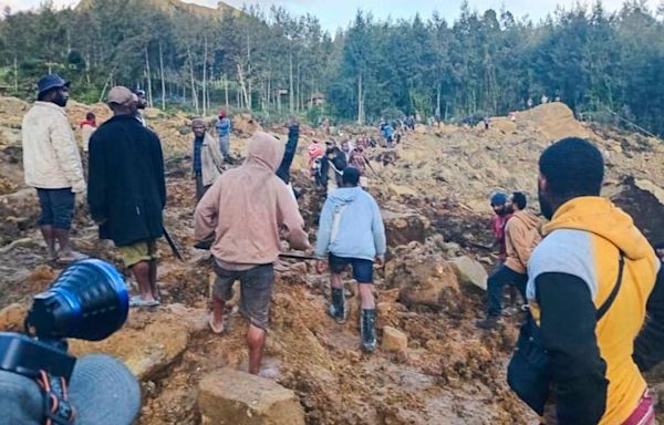 Hundreds feared dead in massive Papua New Guinea landslide