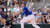 Shohei Ohtani batea jonrón de 2 carreras en su debut de pretemporada con Dodgers
