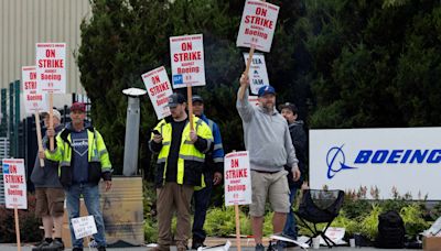 Boeing machinists on picket lines prepare for lengthy strike: 'I can last as long as it takes'