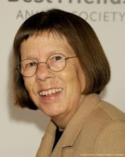 Linda Hunt