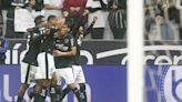 Botafogo vence o Corinthians em São Paulo e dorme na liderança