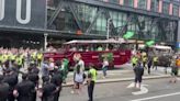 Boston se echa a la calle para celebrar el título de los Celtics - MarcaTV