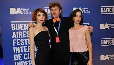 En fotos: del proyecto que reúne a Sofía Gala, Vera Spinetta y Kevin Johansen a la salida por la noche porteña de Rosario Ortega y Ana Paula Dutil