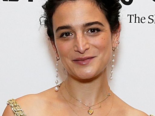 Here's Why Jenny Slate from ‘It Ends With Us’ Looks So Familiar