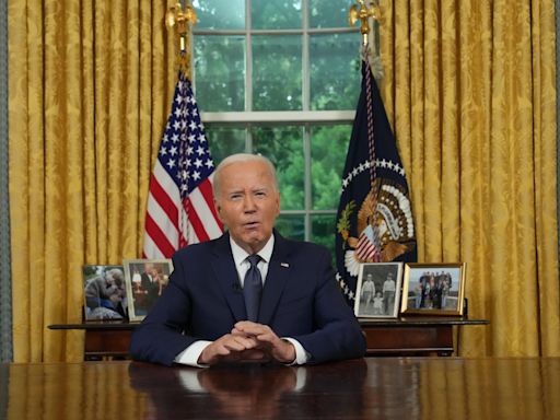 Biden insta a los estadounidenses a resolver sus diferencias "en las urnas, no con balas"