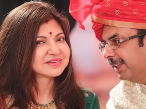 Why Singer Alka Yagnik Has Been In A Long Distance Marriage For Over Two Decades - News18