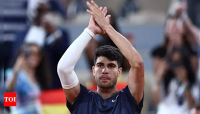 French Open 2024: Carlos Alcaraz eases injury fears, Stan Wawrinka scripts Andy Murray's exit, Naomi Osaka advances | Tennis News - Times of India