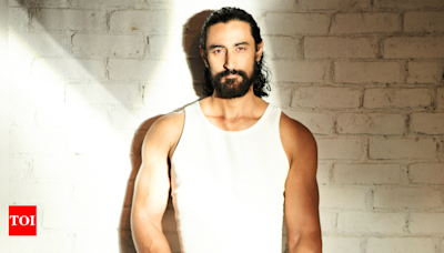 Kunal Kapoor opens up about the challenges of waiting for the right script | - Times of India