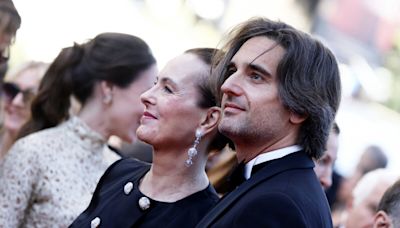 Carole Bouquet : Cet homme qui a élevé son fils Dimitri Rassam après le départ éternel de son père