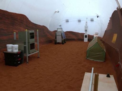 Científicos de la NASA se aíslan durante 378 días simulando una larga misión en Marte