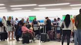 Así se vivió la jornada en el Aeropuerto de Tampa por el fallo informático: "hay mucha gente en el piso"