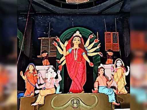 North Kolkata Theatre Para Puja Relives Glory Days A Year After Weaving ‘abol Tabol’ Magic | Kolkata News - Times of India