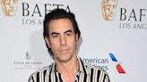 Sacha Baron Cohen niega las acusaciones en su contra realizadas por Rebel Wilson