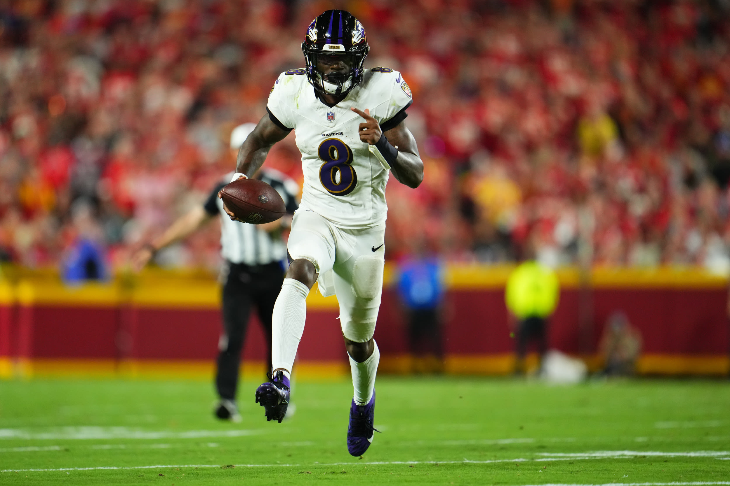 Ravens' Lamar Jackson is 'Best Ball-Carrier Ever' Says All-Pro Receiver