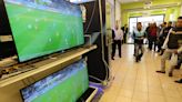 Cómo elegir la mejor tele para ver fútbol: tamaño, inteligencia artificial y más