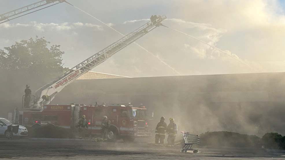 West Valley strip mall evacuated after fire breaks out, spreads to nearby businesses